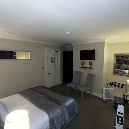 The Commercial Bar & Hotel Chester Chambre photo