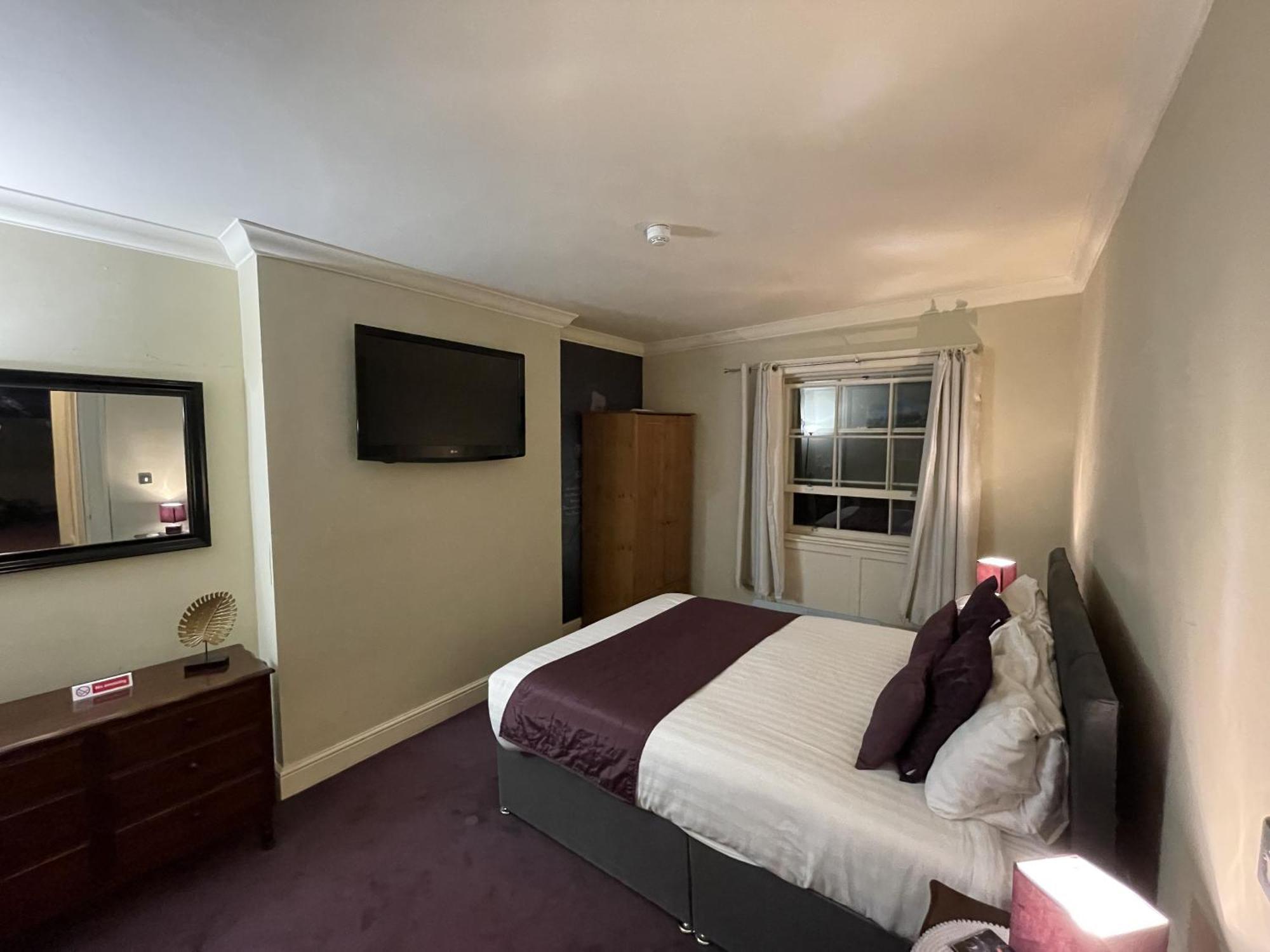 The Commercial Bar & Hotel Chester Chambre photo