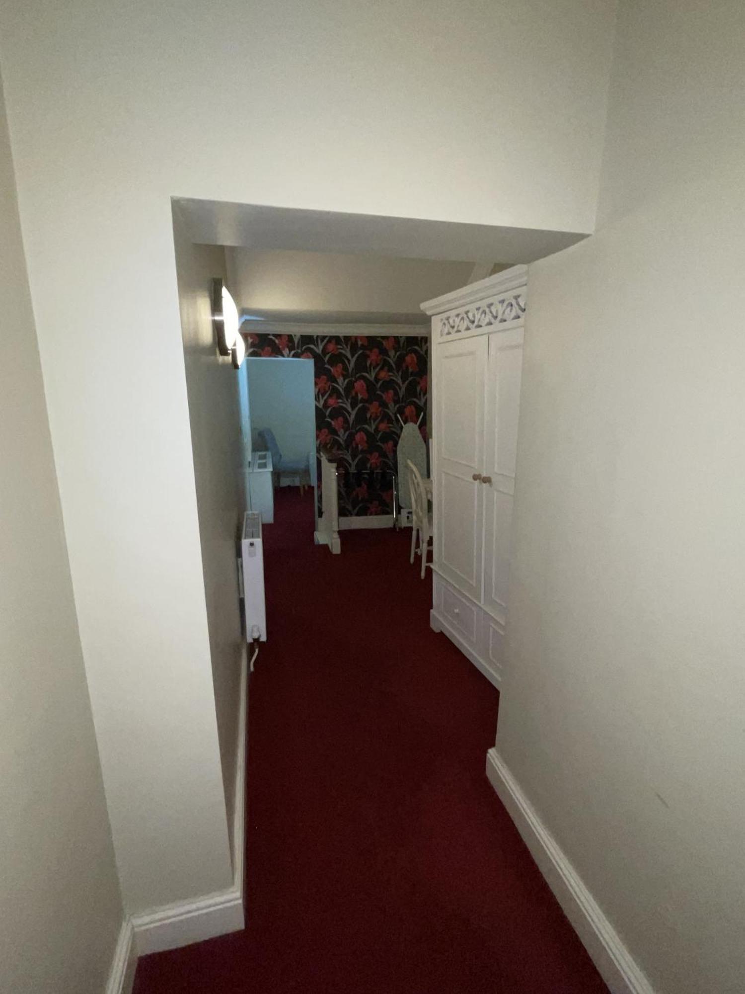 The Commercial Bar & Hotel Chester Chambre photo
